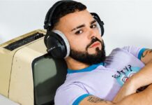 «Μαζί κι αντίθετα»: Ο Ακύλας σε μια μπαλάντα έκπληξη