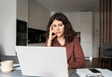 Eurostat: Αμείωτο το έμφυλο χάσμα στην ανεργία των νέων στην Ελλάδα