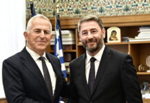 Στο ΠΑΣΟΚ ο Ευάγγελος Αποστολάκης – Συναντήθηκε με τον Νίκο Ανδρουλάκη
