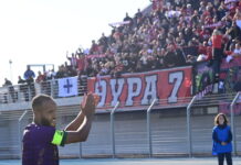 Ο Γιουσέφ Ελ Αραμπί κόντρα στον Ολυμπιακό – Ο Μαροκινός επιθετικός της Μαρκό χειροκρότησε την ερυθρόλευκη εξέδρα