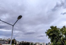 Καιρός σήμερα: Συνεχίζουν οι βροχές σε Κρήτη και Δωδεκάνησα – Άνοδος της θερμοκρασίας
