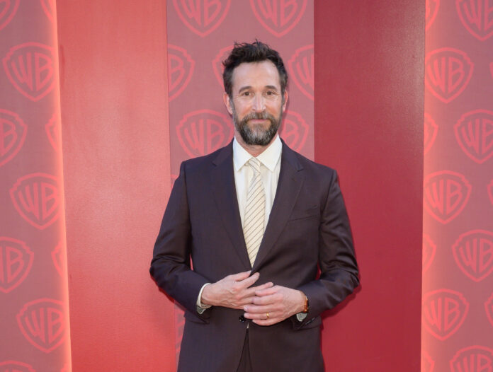 noah-wyle.jpg