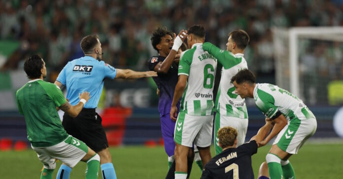 yamal-betis-barcelona-reuters-1200x630.jpg